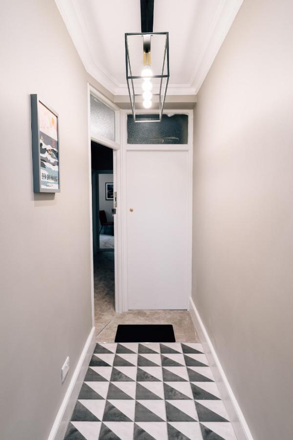 Sanctuary-By-Sea Apartment เวอร์ทิง ภายนอก รูปภาพ