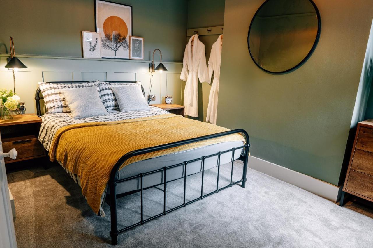 Sanctuary-By-Sea Apartment เวอร์ทิง ภายนอก รูปภาพ