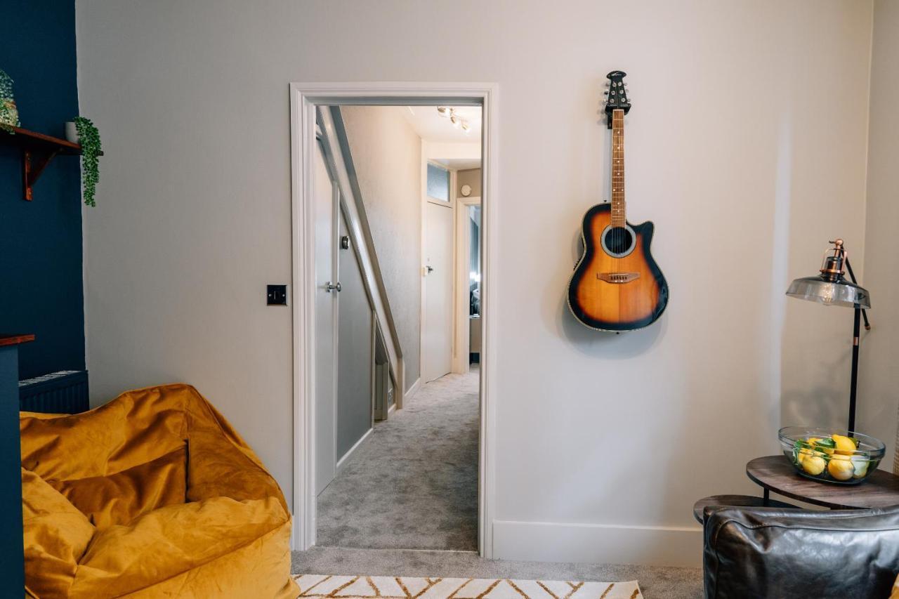 Sanctuary-By-Sea Apartment เวอร์ทิง ภายนอก รูปภาพ